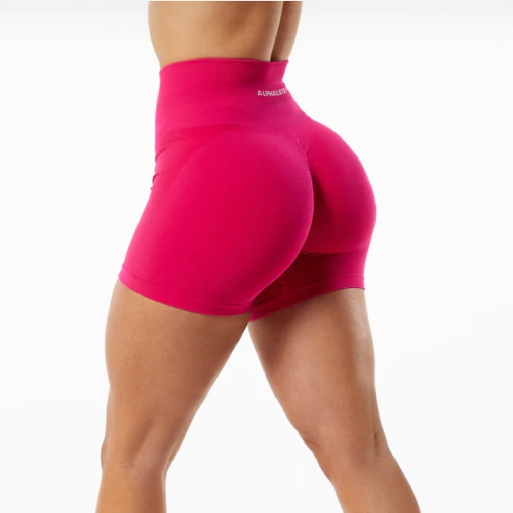 COPY - Alphalete amplify shorts 4.5 pink